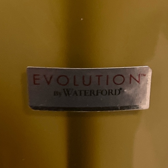 Waterford evolution Peridot vase. Never been used - Picture 2 of 3